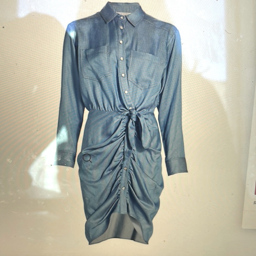 Selling to clean out closet of clothes that no longer fit